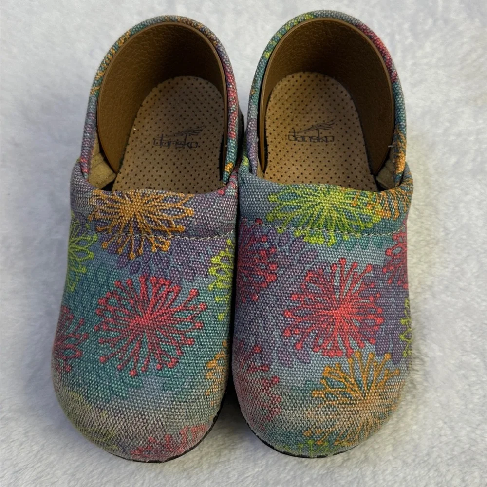Dansko Vegan‎ Pro Fabric Starburst Floral Mules Clogs 28 Youth Size 1 Comfy Cute